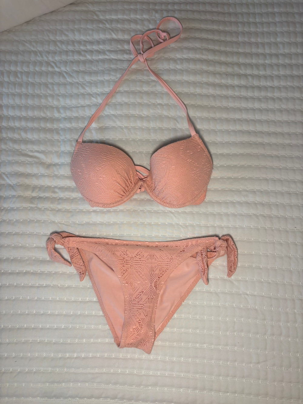 H&M Salmon/Pink Lace Bikini Set Halter Tie Side Bottoms Size 34B and 6